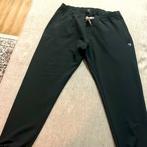 Vuori Men’s Performance Joggers XL